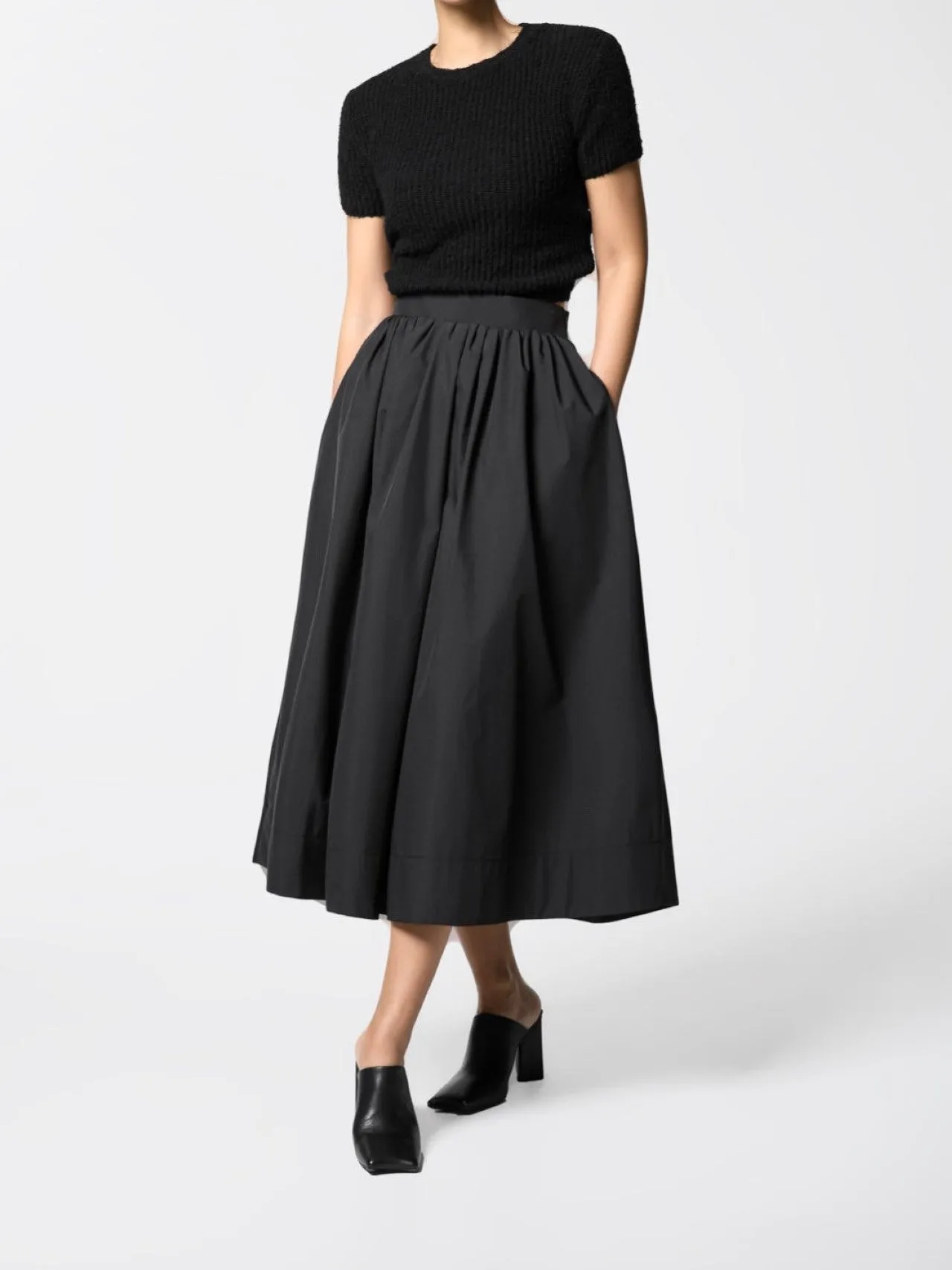 FUZZY CROPPED KNIT