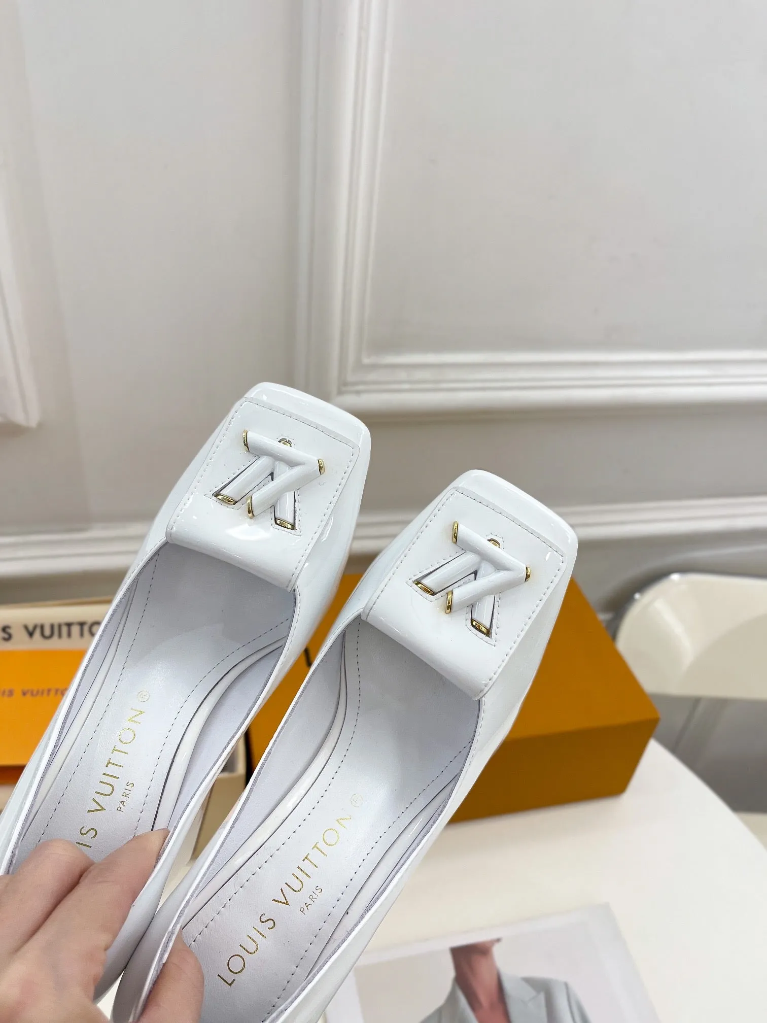 High Quality LUV High Heel Shoes 006