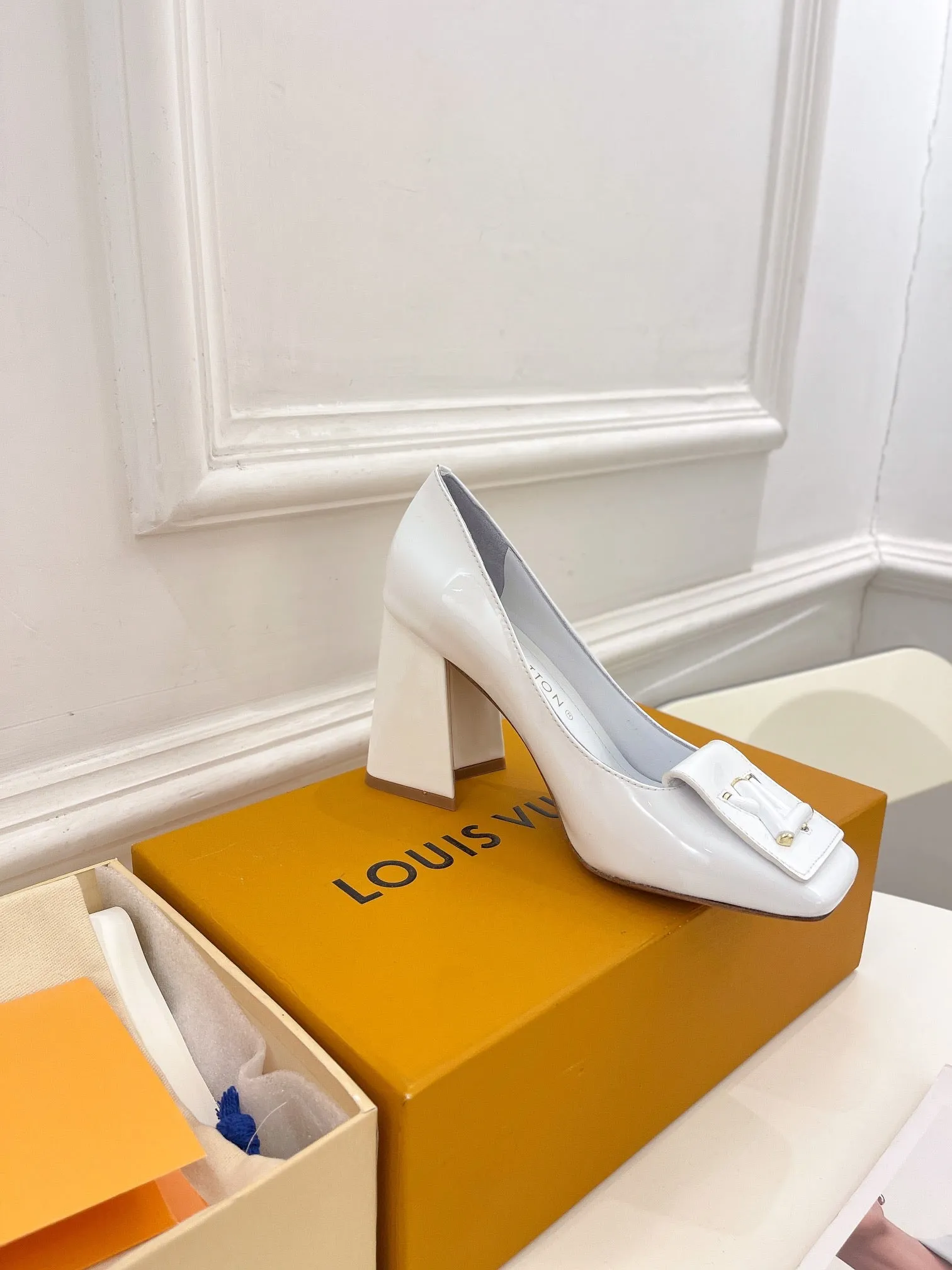 High Quality LUV High Heel Shoes 006