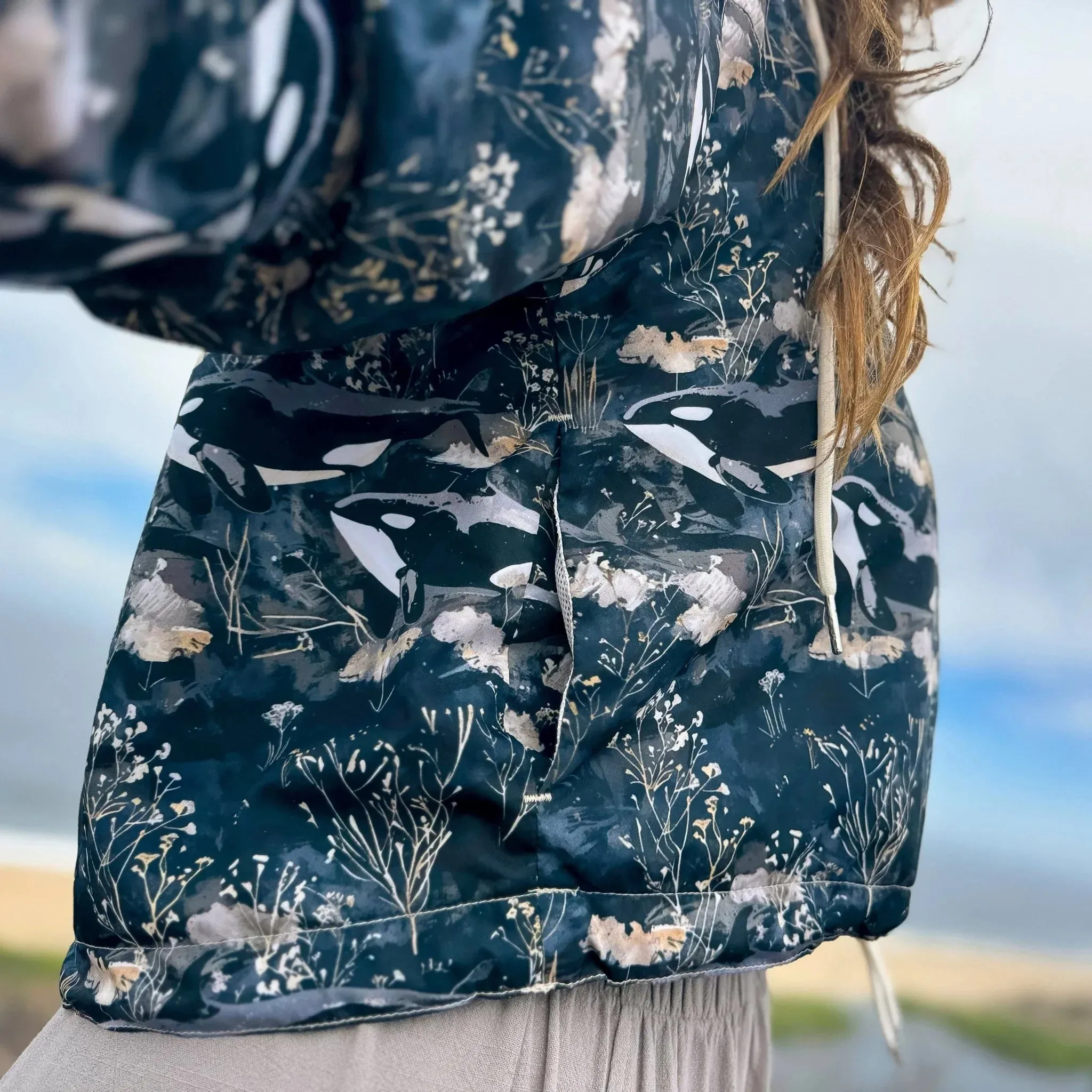 Midnight Orca Women’s cropped Windbreaker