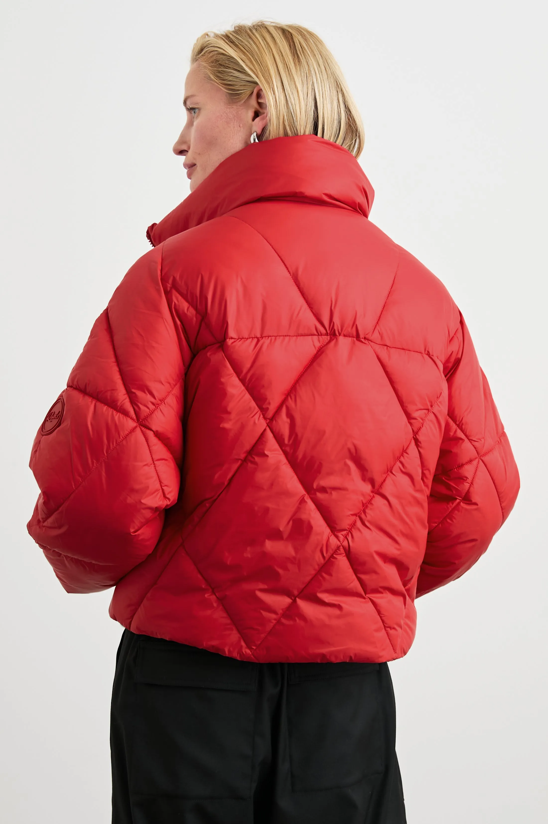 SUMMIT JACKET - SCARLET